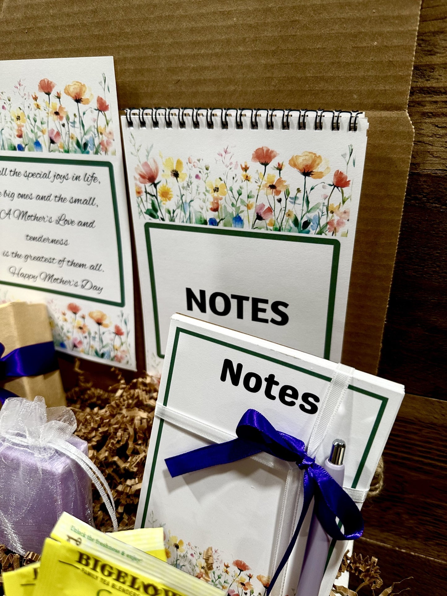 Gift Box- Holiday and Special Occasion- Mother's Day